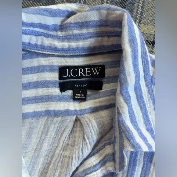 J.CREW Classic Fit Soft Gauze Shirt In Blue Stripe Size 0 - Picture 5 of 8